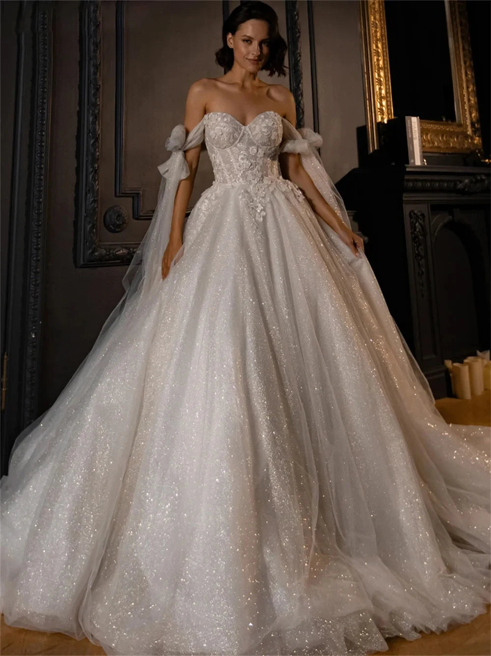 Beautiful Luxurious Wedding Dress Elegant Tulle/ESTIMATED DELIVERY TIME 28 DAYS